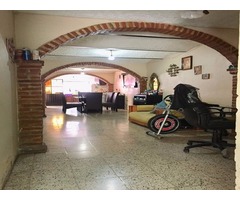 CASA EN VENTA ZAPOPAN CON AMPLIO TERRENO CERCA DE PERIFERICO Y MARIANO OTERO