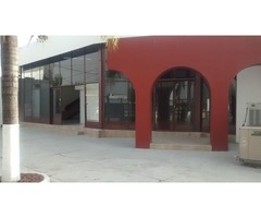 EXCELENTE LOCAL COMERCIAL CERCA DE PLAZA DEL SOL