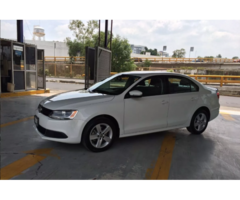 Empresa remata automoviles sedan Año 2014