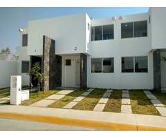 HERMOSA CASA EN FRACCIONAMIENTO CON ESCUELAS DENTRO DE ÉL