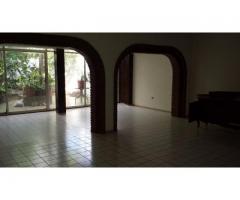 OPORTUNIDAD vendo casa 4 recámaras, 3 y medio baños, Colonia Guadalupe