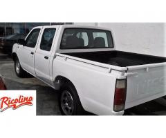 nissan np300 doble cabina