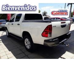 TOYOTA HILUX DOBLE CABINA