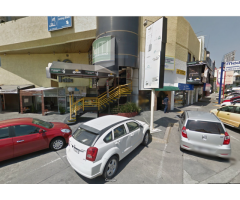 Local comercial en plaza comercial versalles