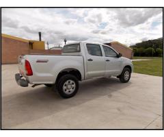 grupo imsa vende 02 toyota hilux en buen estado