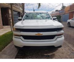 Chevrolet Silverado 2500 V8 4x4