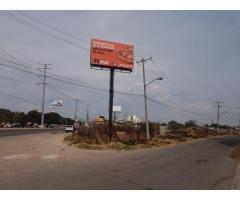 TERRENO COMERCIAL EN ESQUINA  AV. ARAUCARIAS