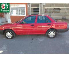 nissan tsuru 2013 rojo