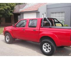 nissan frontier 09 rojo