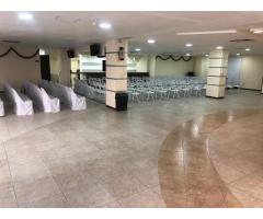 salon para eventos puerta