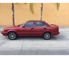 nissan tsuru 2011 rojo