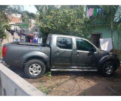 nissan frontier 08 gris