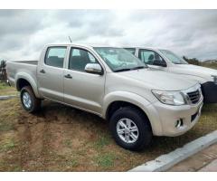 toyota hilux 13