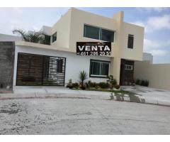 VENTA DE CASA NUEVA EN PUNTA ARENA RESIDENCIAL