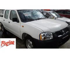 nissan np330 doble cabina