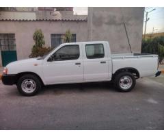 nissan np300 doble cabina 2012