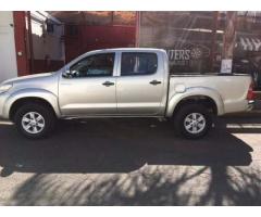 toyota hilux 2013 arena