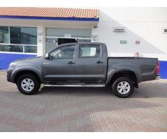 toyota hilux 2013 gris