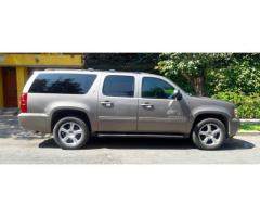 chevrolet suburban 2012 gris