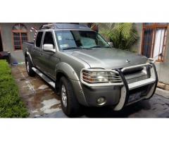 nissan frontier 2003 gris