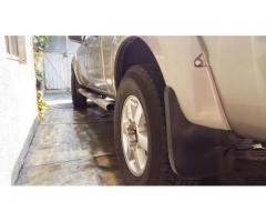 nissan frontier 2003 gris