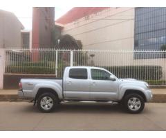 toyota tacoma 2011 plata