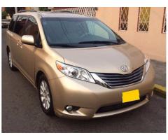 toyota  sienna  xle