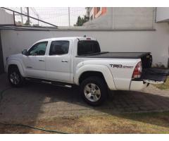 toyota tacoma trd 4x4 año 2014  $ 120.000