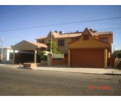 RESIDENCIA EN VENTA. GRAN OPORTUNIDAD.